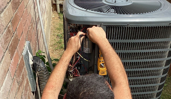 Professional repairing heating system